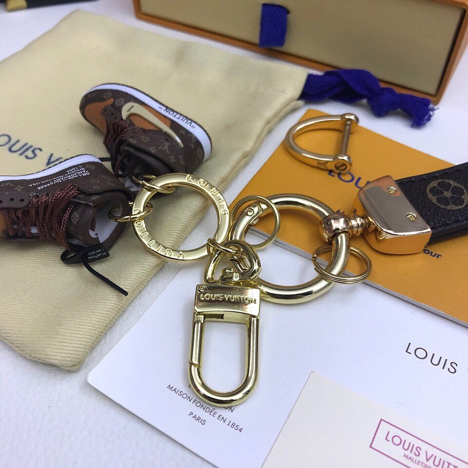 EN - Lux Keychains LUV 009
