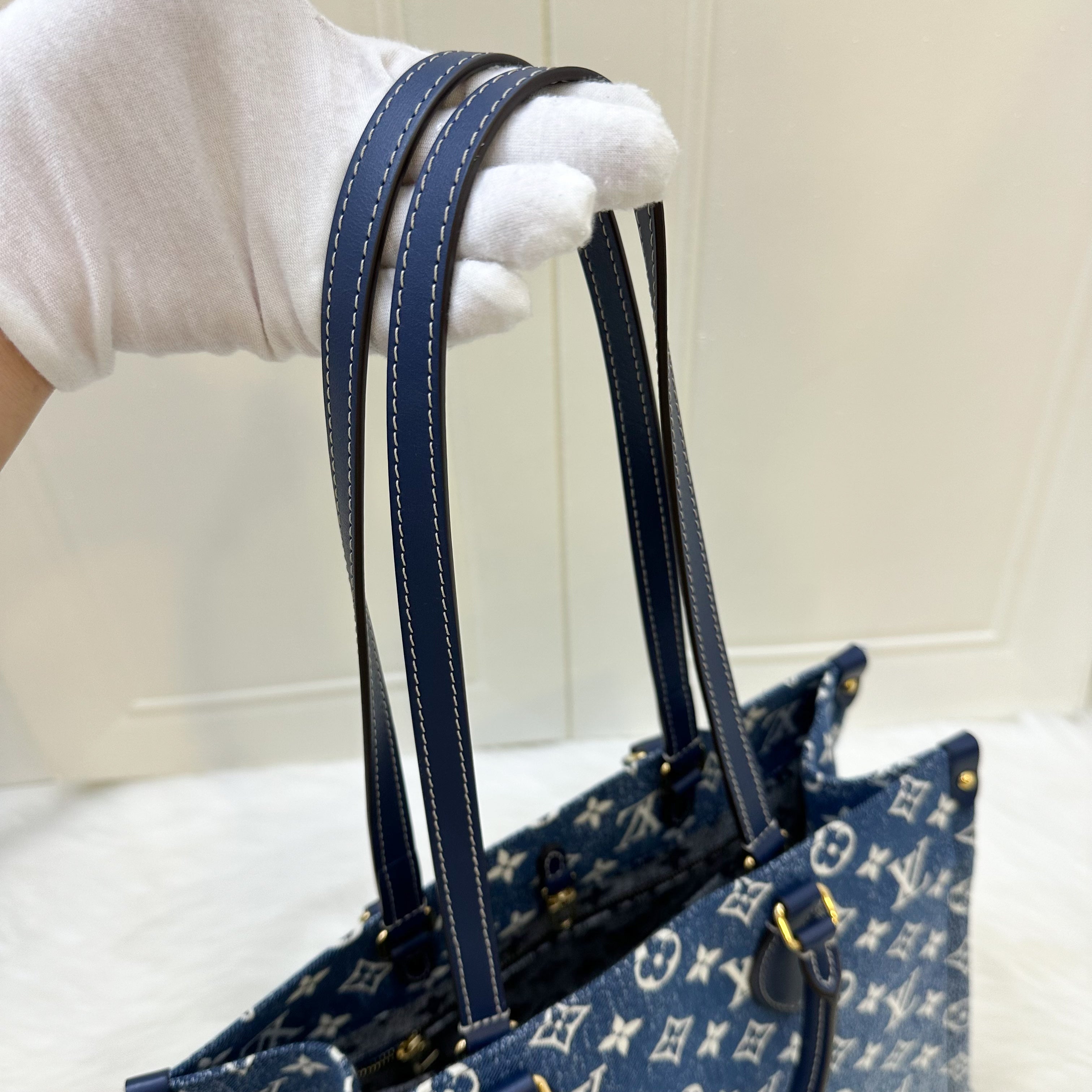 LV Onthego MM in Ombre Blue Denim and GHW