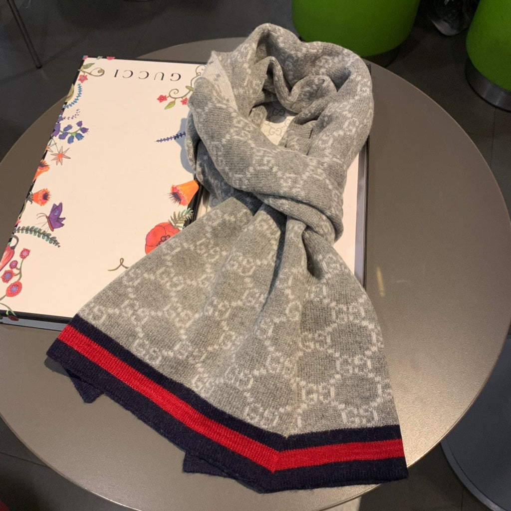 EN - Luxury GCI Scarf 008