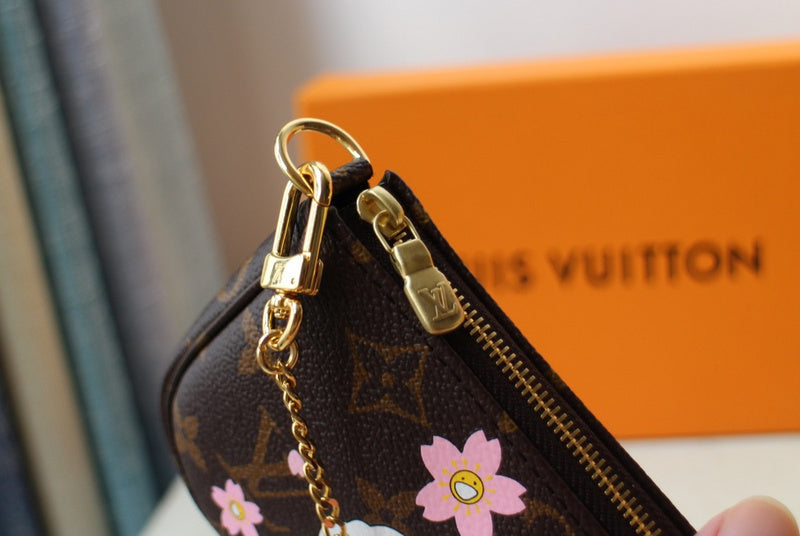 LOV2 Bags - Luxurious Bags  1823