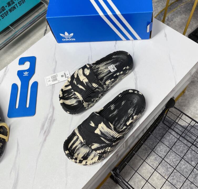 SAMC - YZO Sneakers - 062