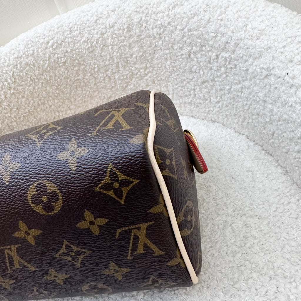 LV Speedy Bandouliere 20 in Monogram Canvas and Beige Patterned Strap