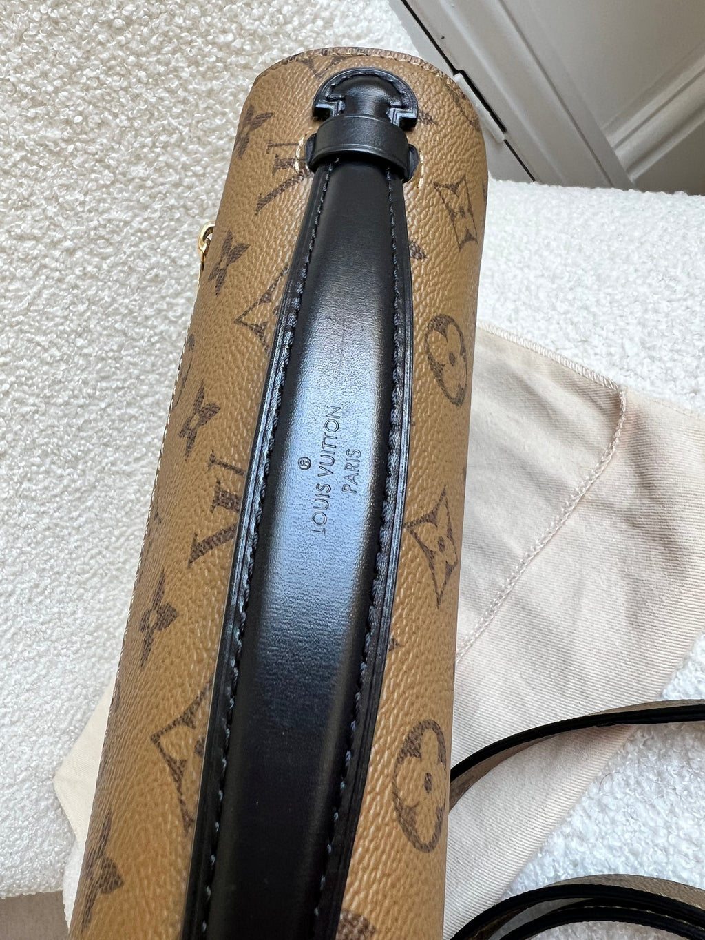 Louis Vuitton Pochette Metis Reverse Monogram (RRP £1,970)