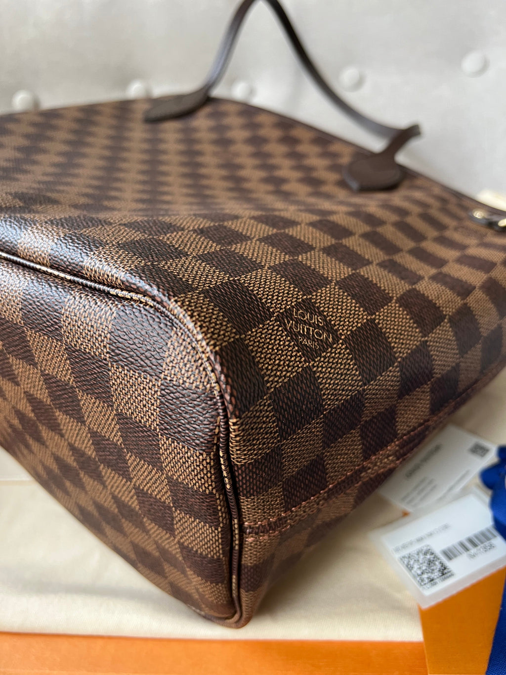 Louis Vuitton Neverfull MM Damier Ebene Cherry Interior (RRP £1,410)