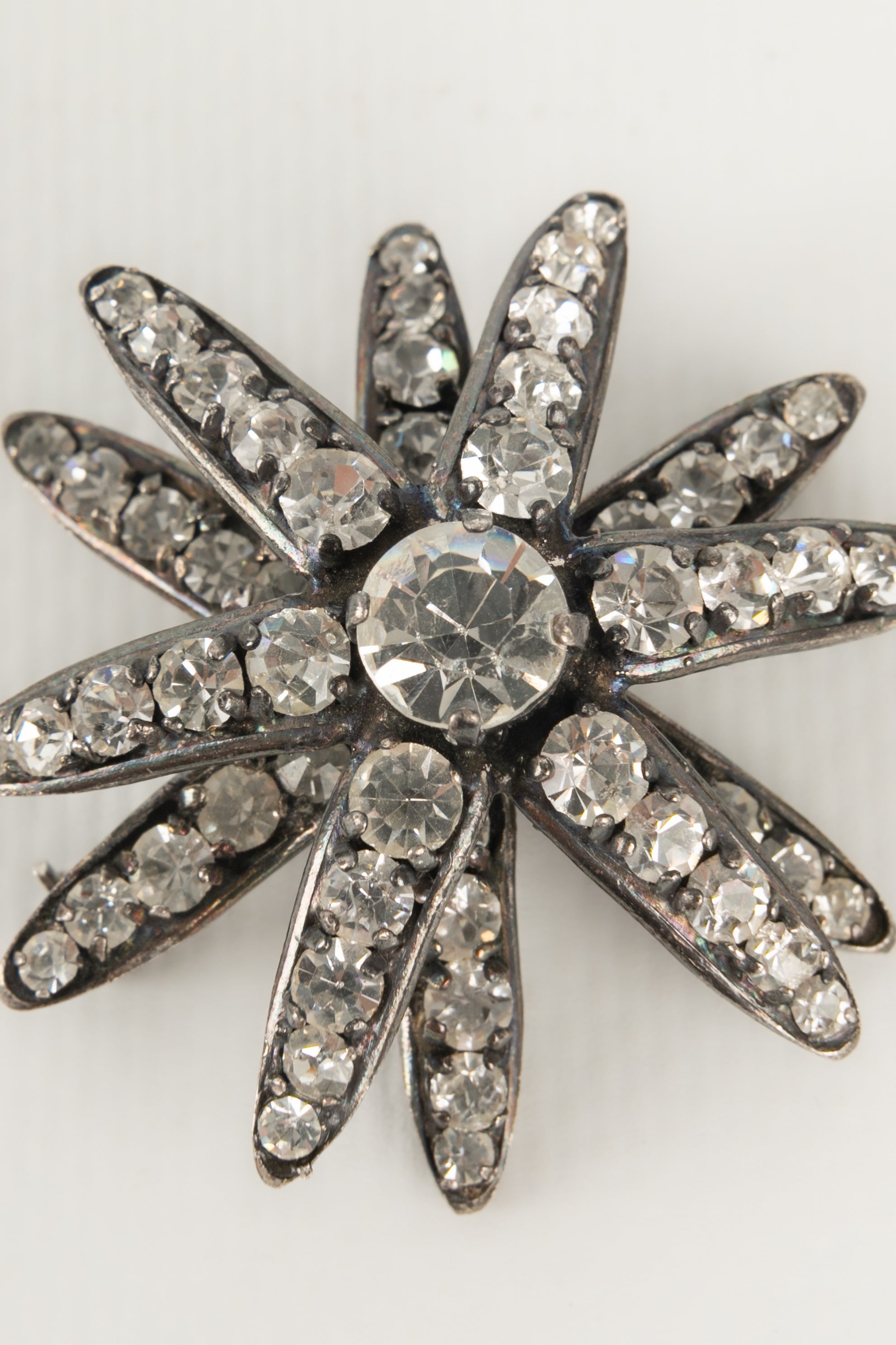Broche étoile Chanel