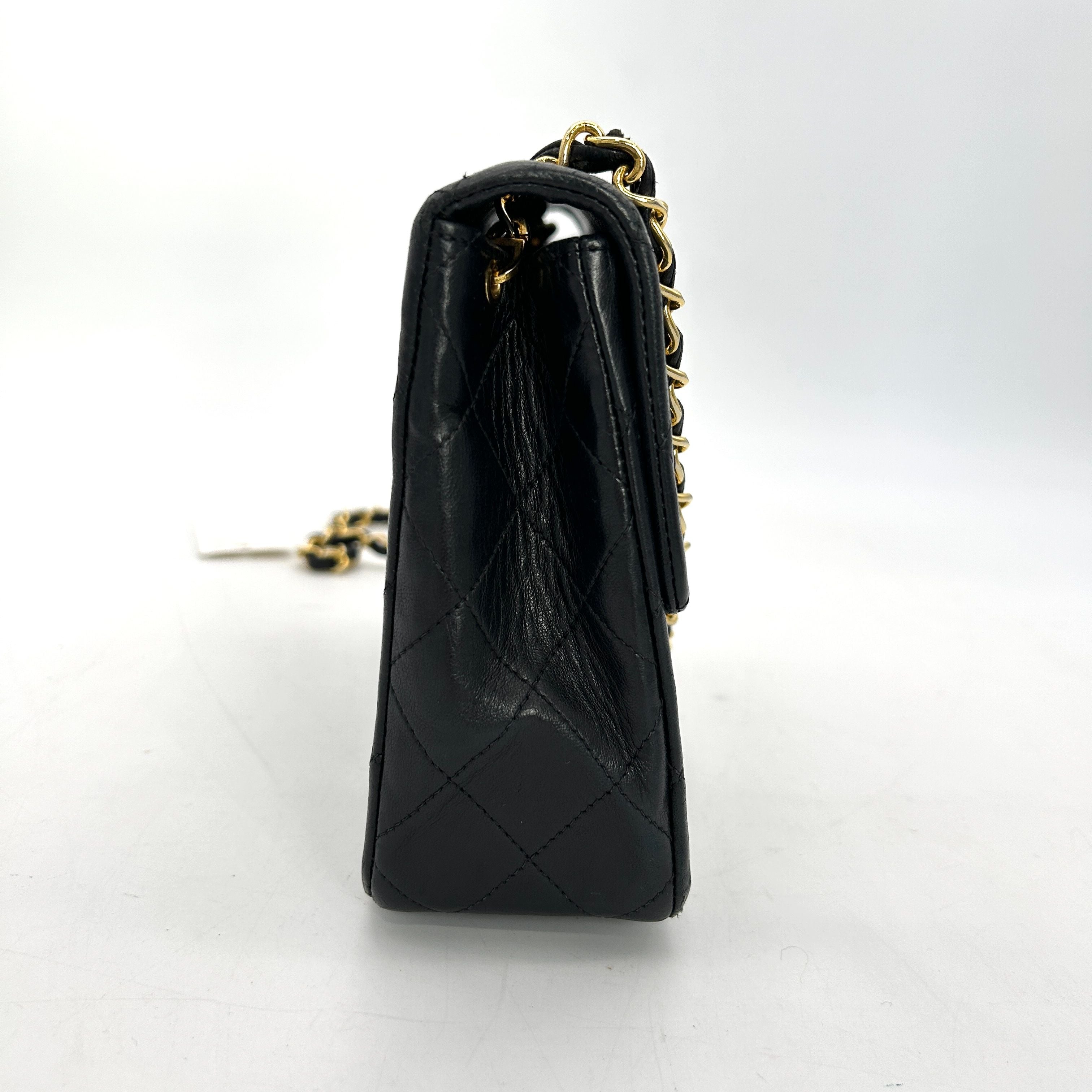 Pre-owned Chanel Classic Mini Square Flap Bag - Black Shoulder Bags, Handbags ch63346cc