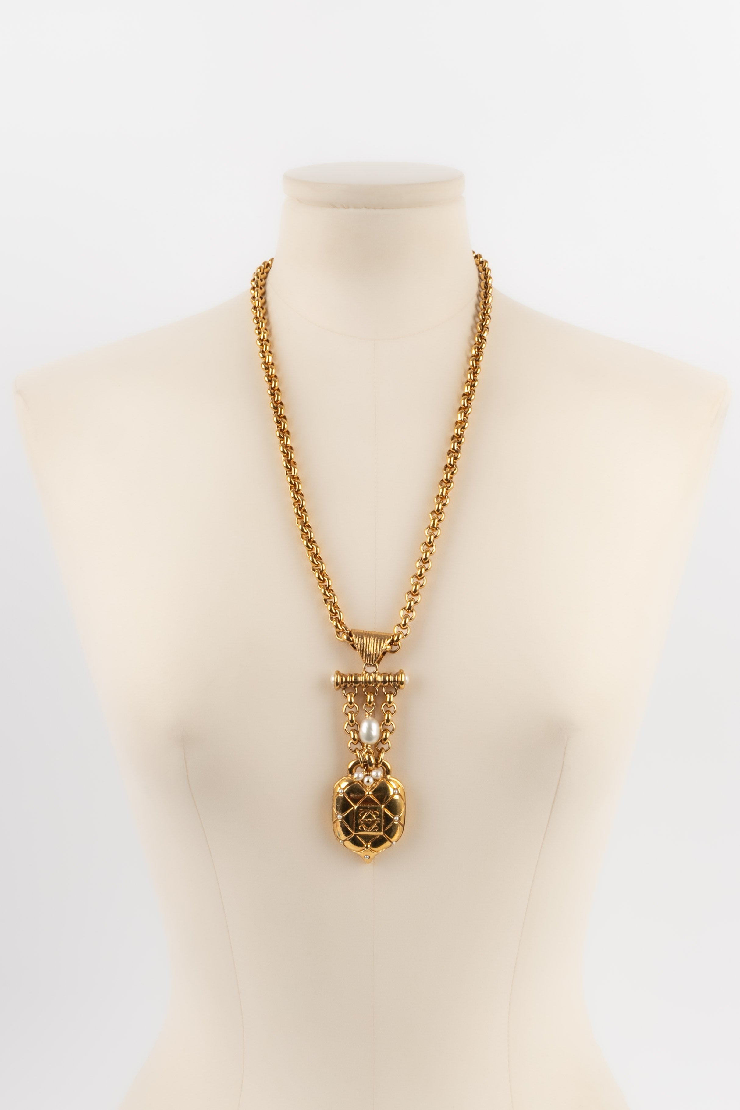Collier Loewe