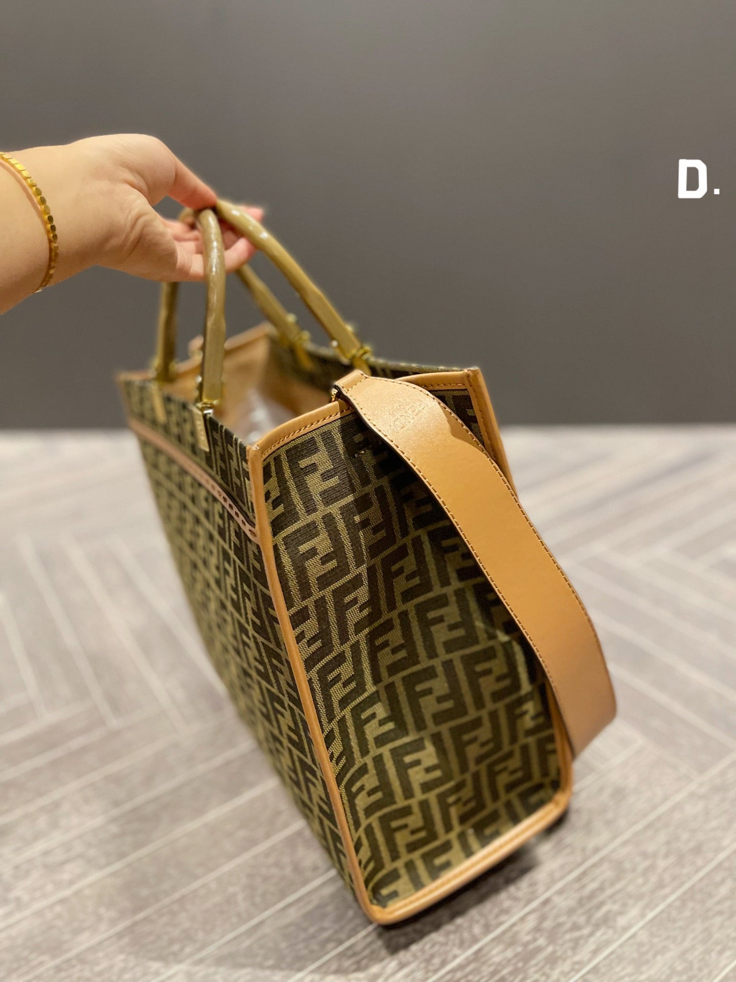 EN - New Lux Bags FEI 273