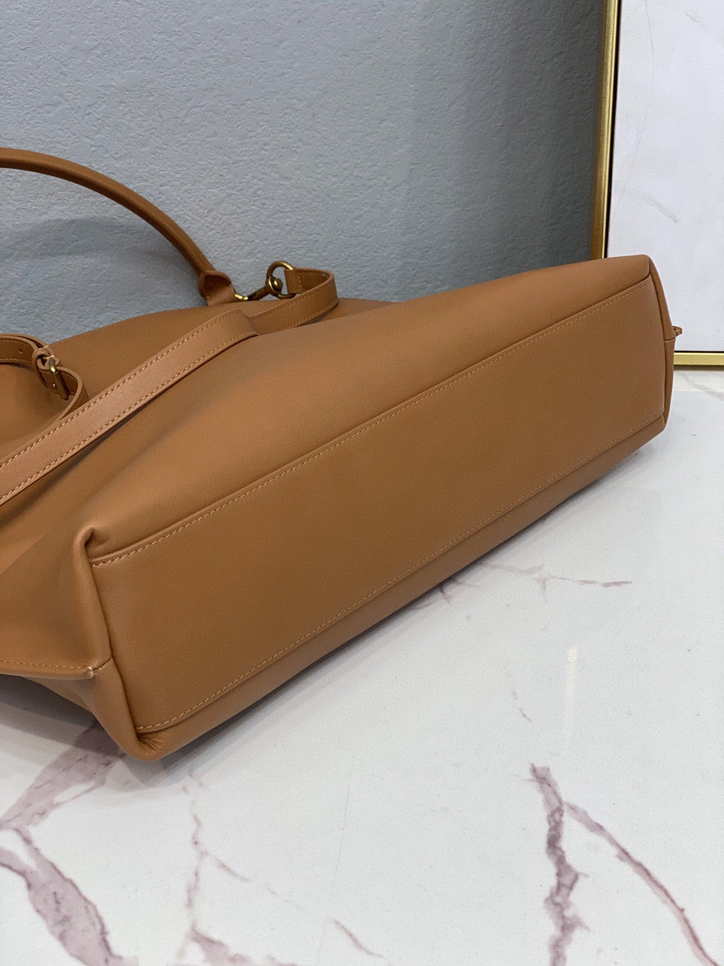 GLAMI Shopping N/S In Supple Brown For Women 13.7in/35cm YSL