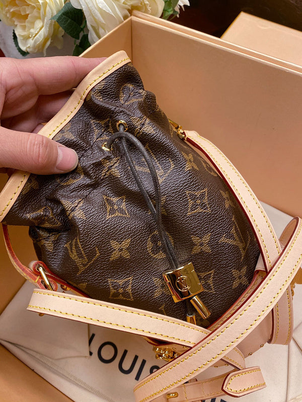 LOV2 Bags - Luxurious Bags  2698