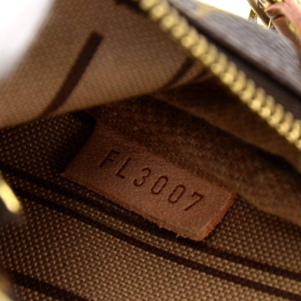 Louis Vuitto Mini Pochette