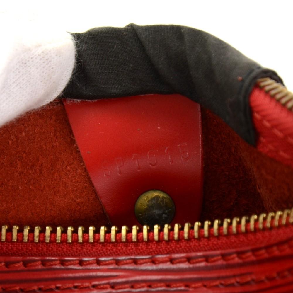 Louis Vuitto Speedy 25 Epi Leather Handbag