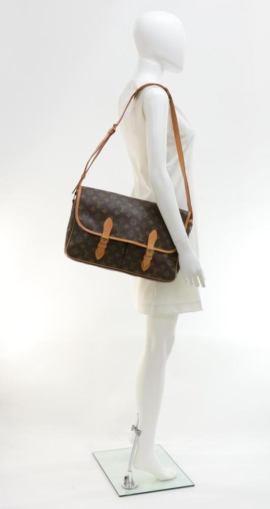 Louis Vuitto Sac Gibeciere GM