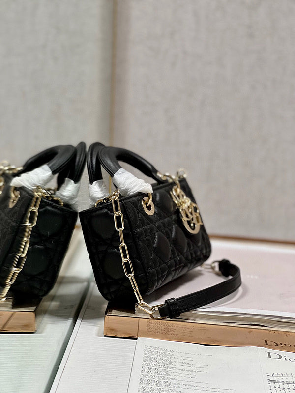 ELE - Dir Bags - 1819