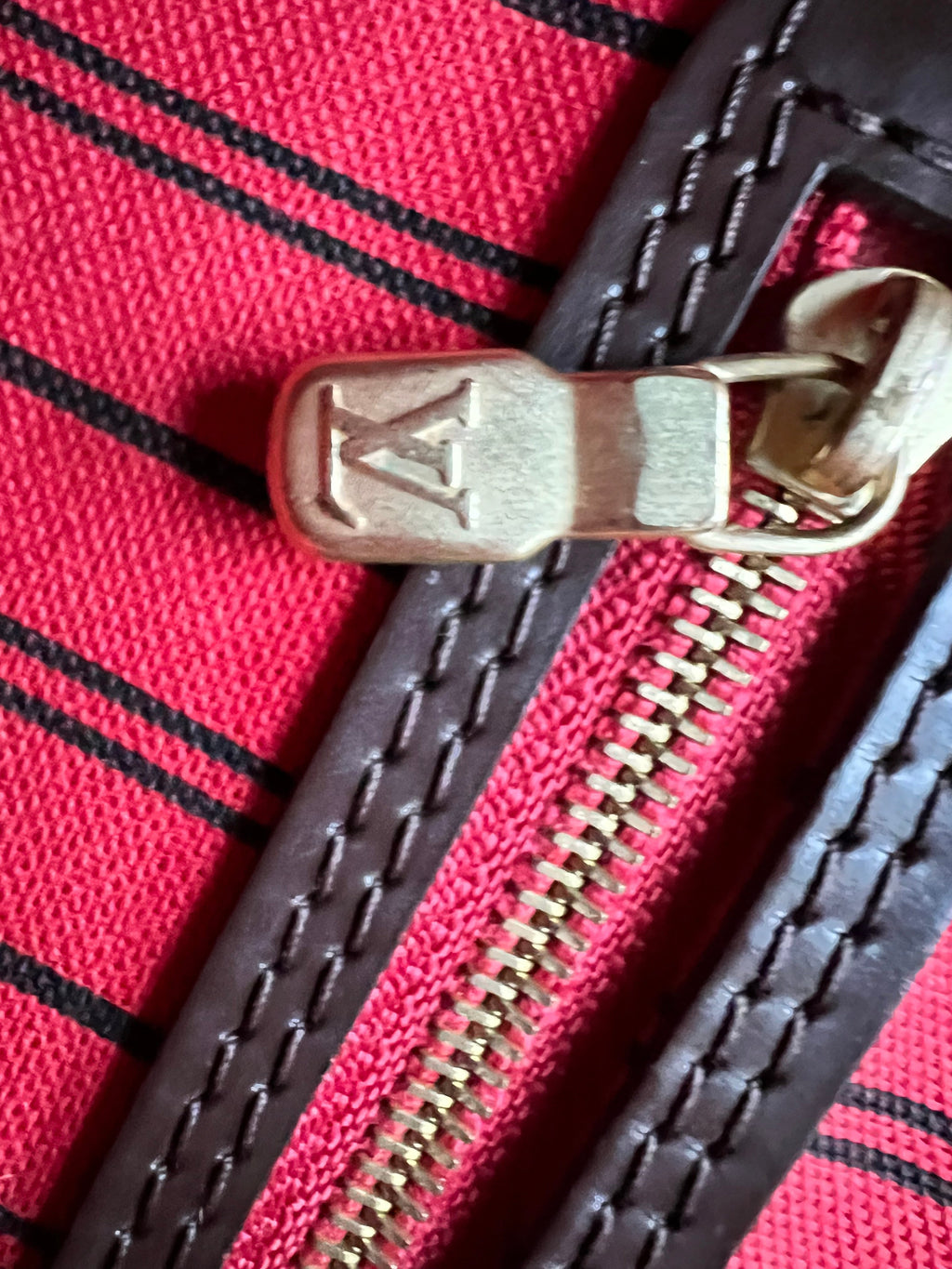 Louis Vuitton Neverfull MM Damier Ebene Cherry Interior (RRP £1,410)