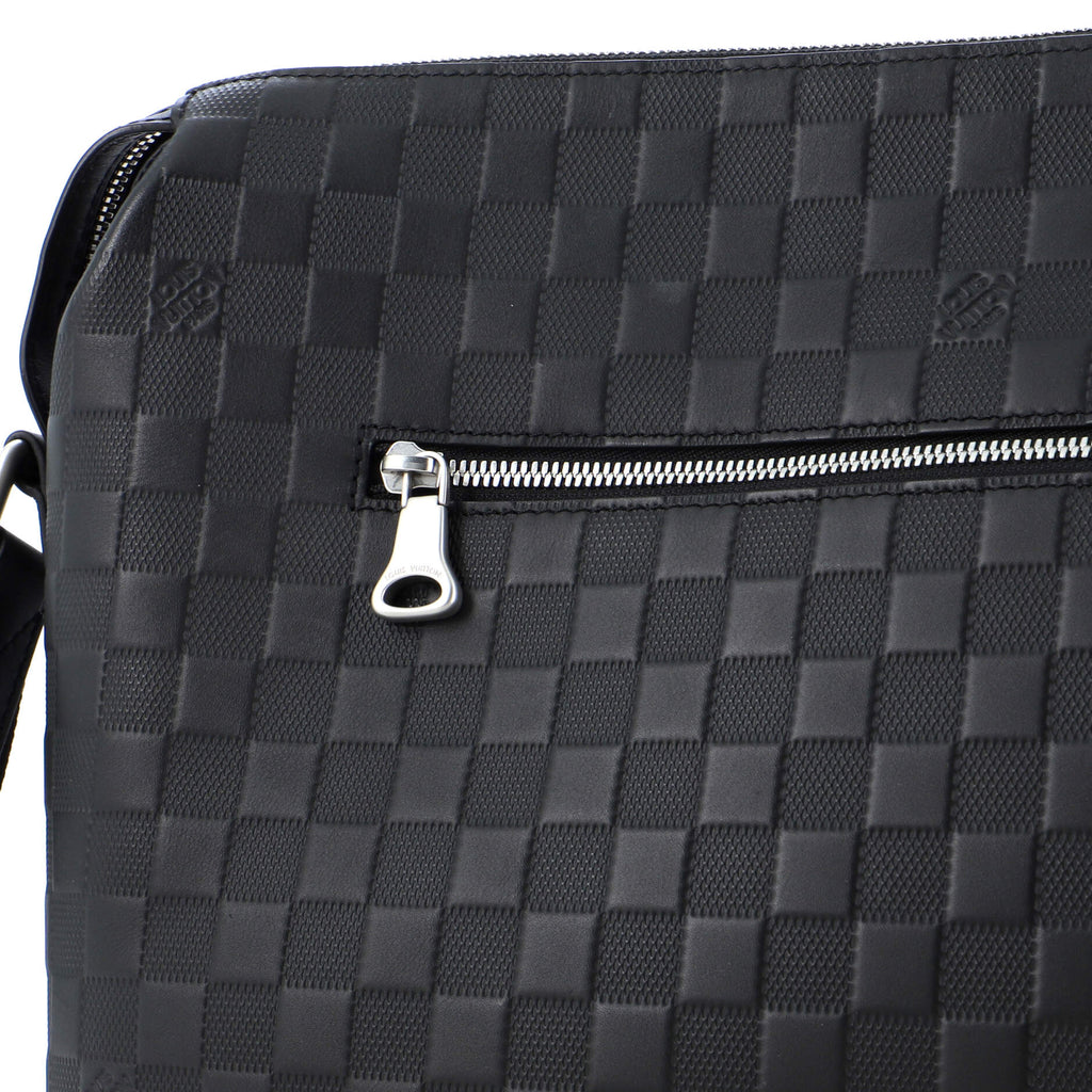 Louis Vuitton Discovery Messenger Bag Damier Infini Leather MM