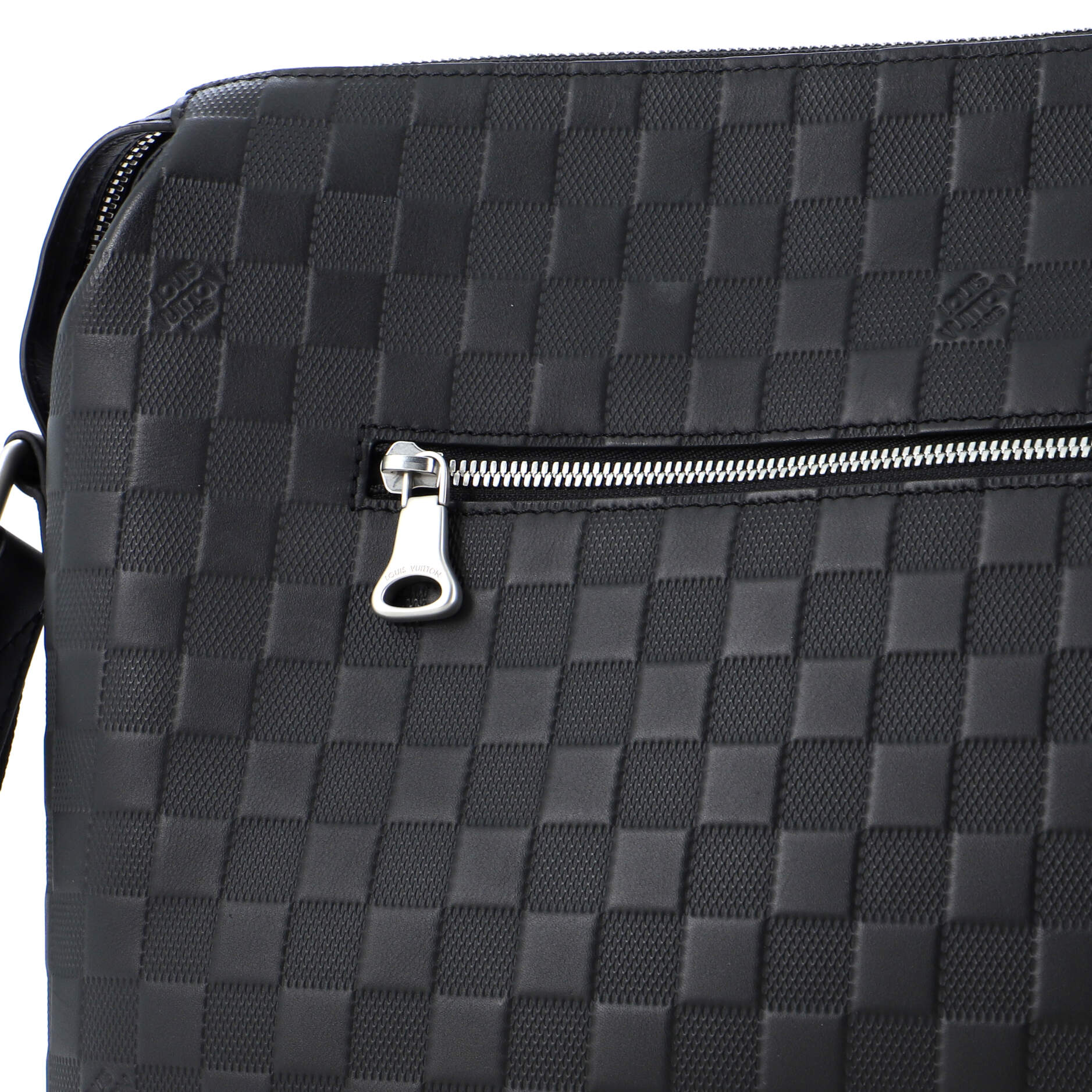 Louis Vuitton Discovery Messenger Bag Damier Infini Leather MM