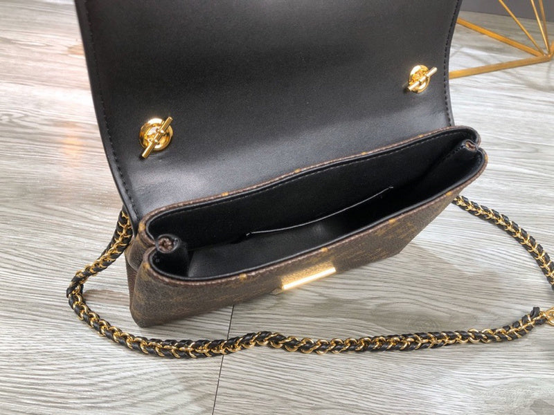 LOV2 Bags - Luxurious Bags  1919