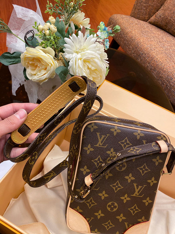 LOV2 Bags - Luxurious Bags  2601