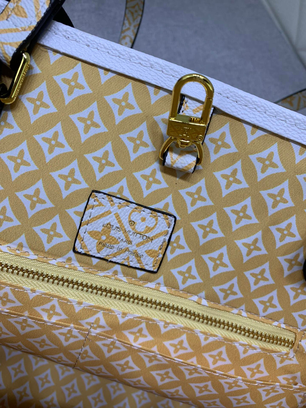 EN - Luxury Bags LUV 815