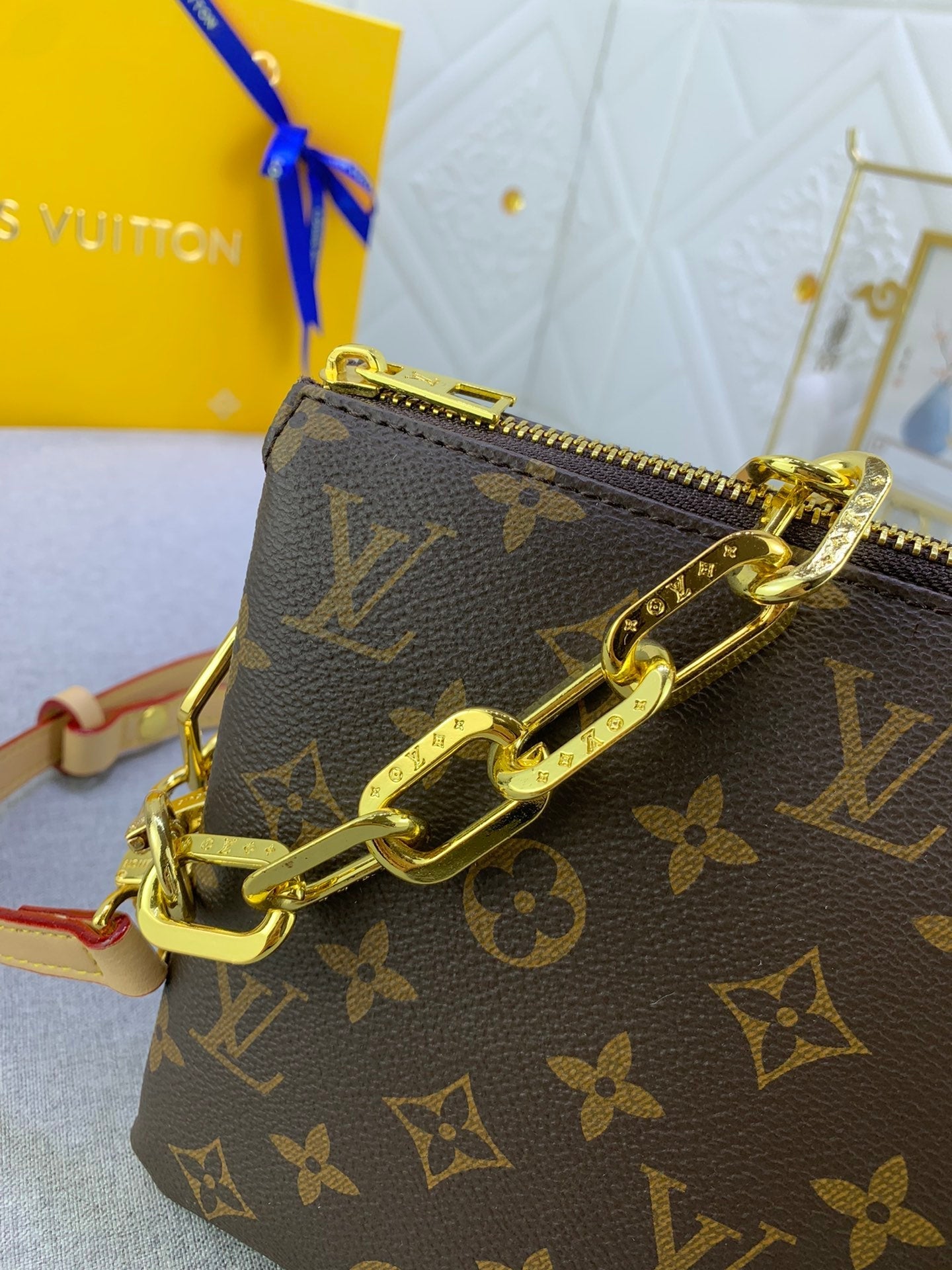 EN - Luxury Bags LUV 880