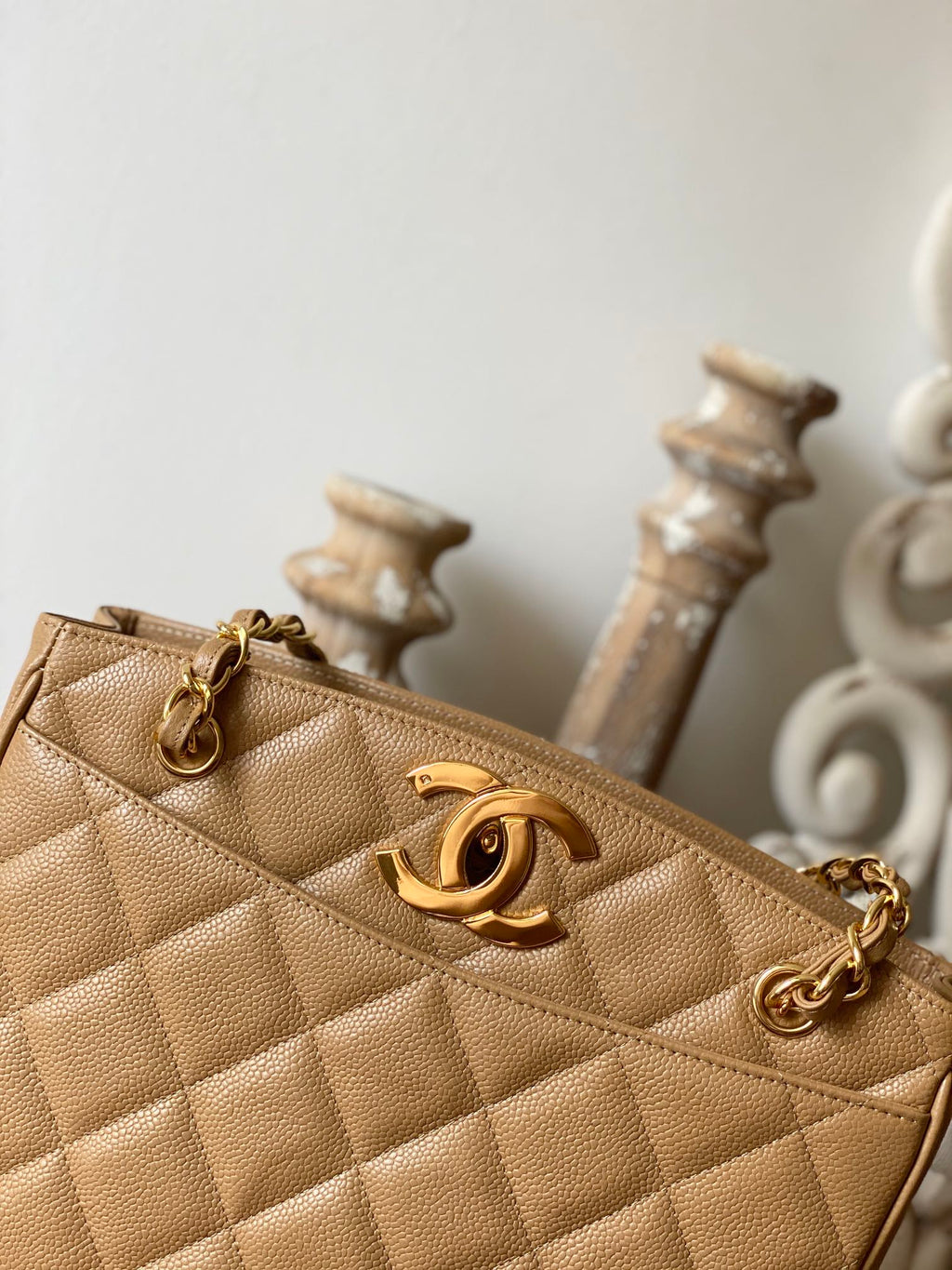 CHLVintage Beige MeGLAMIum Quilted Caviar Tote Bag For Women 28cm/11in