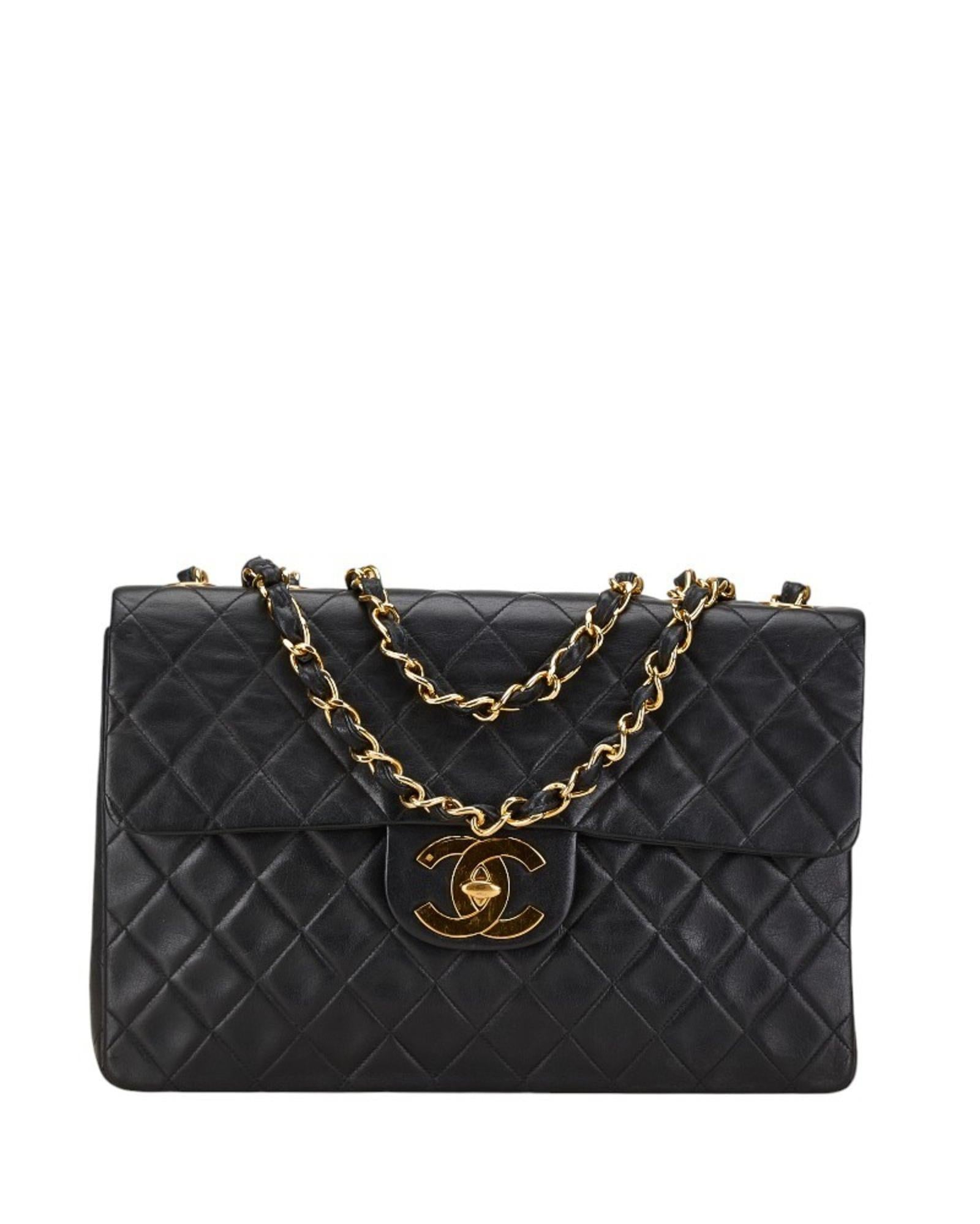Chanel Classic Jumbo Double Flap Shoulder Bag