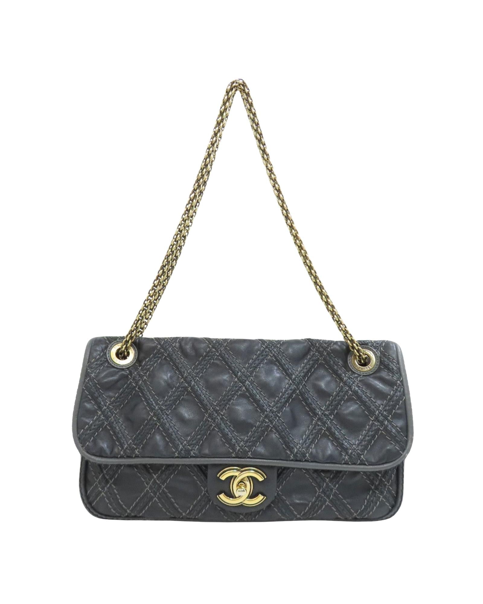 Chanel Chain Bag Diamond Quilted Style