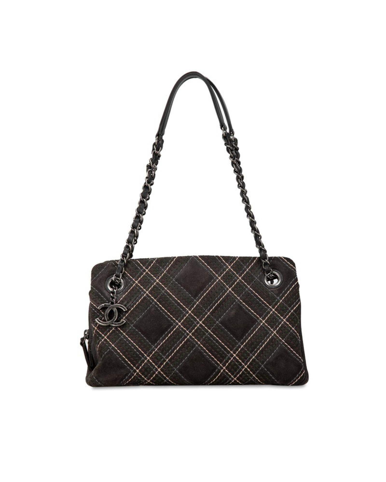 Chanel uede Chain houlder Bag Plaid