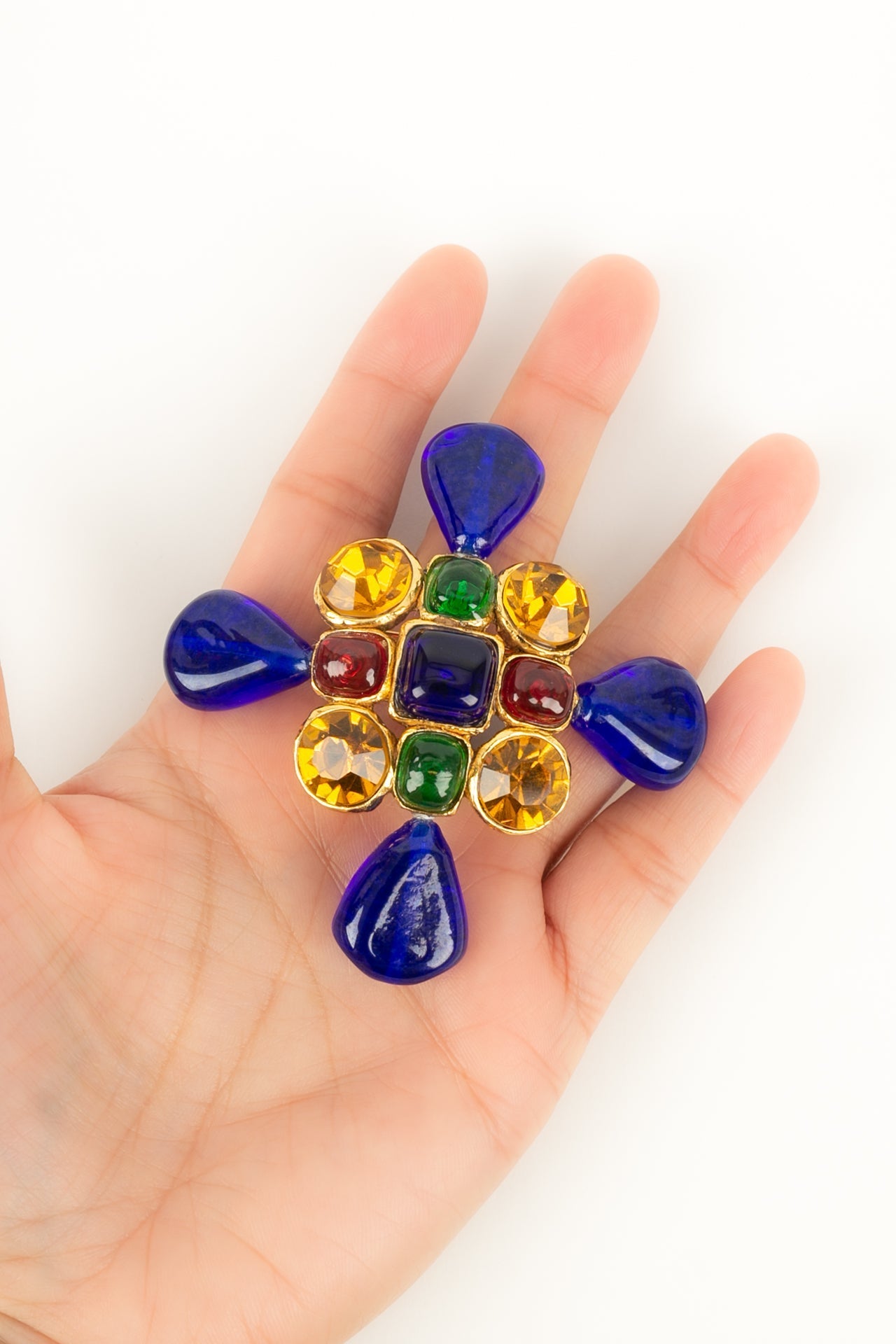 Broche en pÃƒÆ’Ã‚Â¢te de verre Chanel