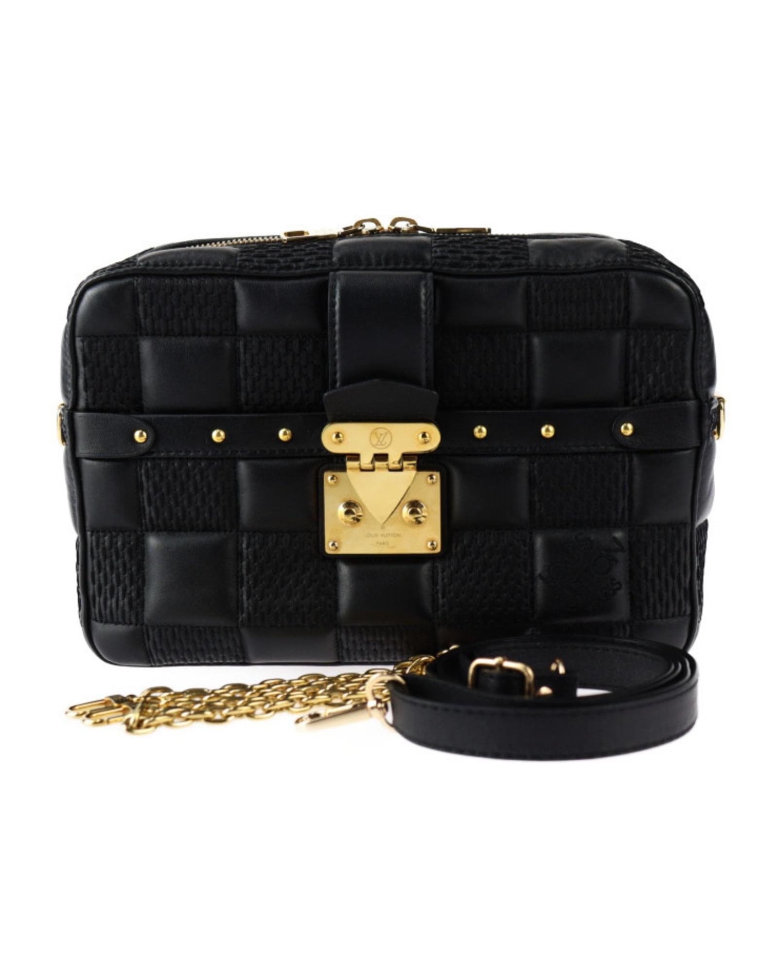 Elegant Black Leather Shoulder Bag - Excellent Condition