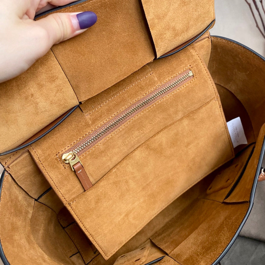 GLAMI Arco Bag For Women 12in/33cm In Brown