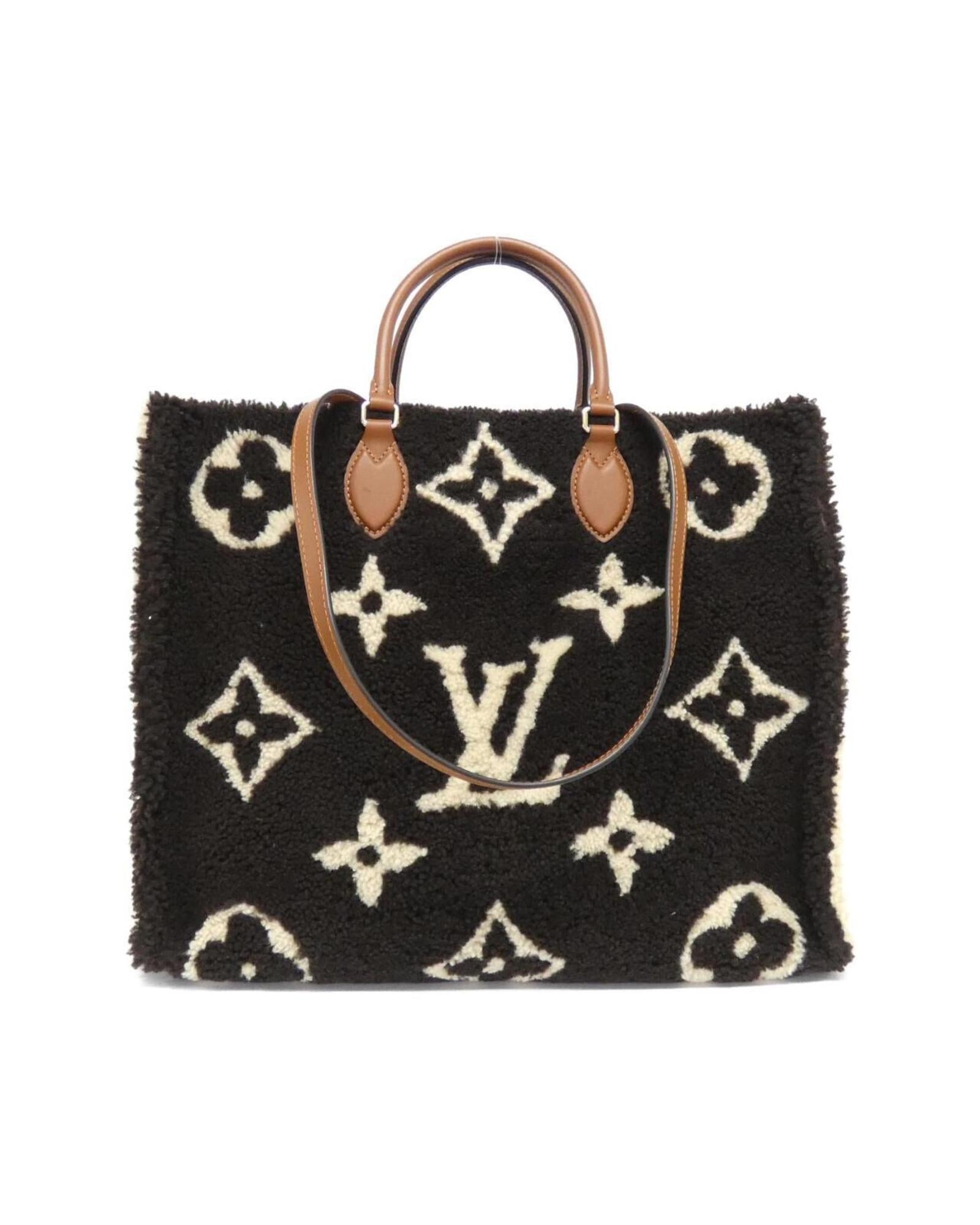 Luxurious Wool Tote Bag in Good Condition