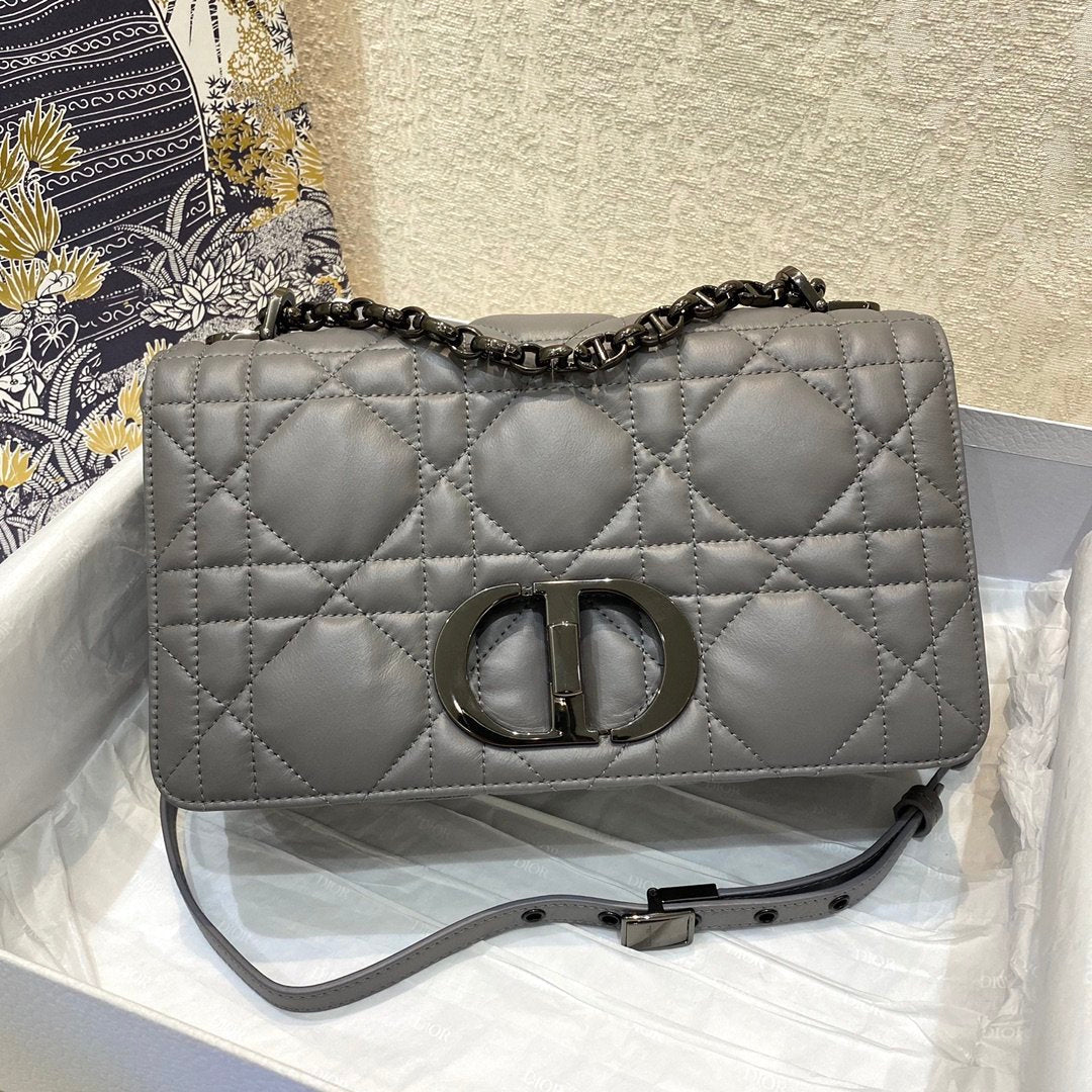 GLAMI MeGLAMIum Caro Bag Gray Padded Macrocannage, Dark Grey, For Women WomenÃ¢â‚¬â„¢s Handbags, Crossbody Bags, 25cm CD M9242BNGK_M41G
