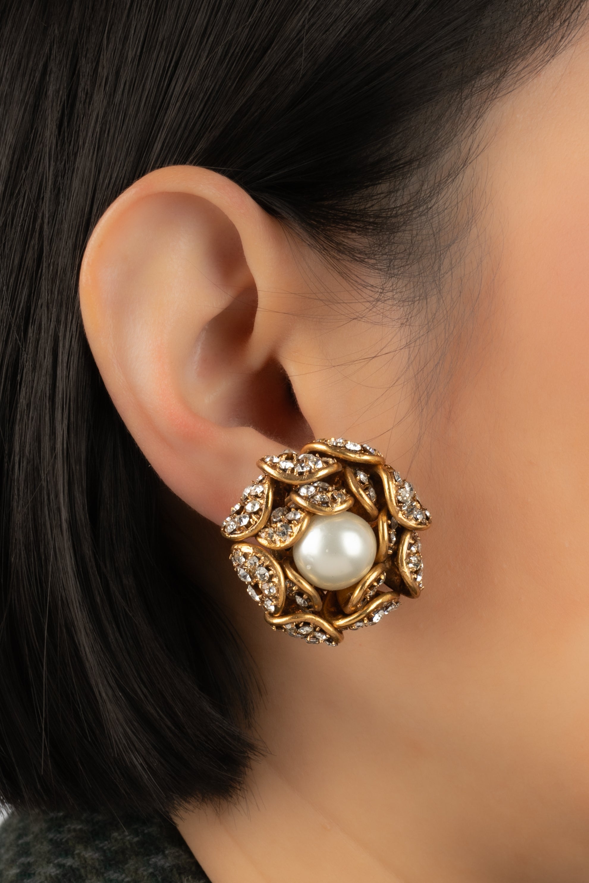Boucles d'oreilles camélia Chanel