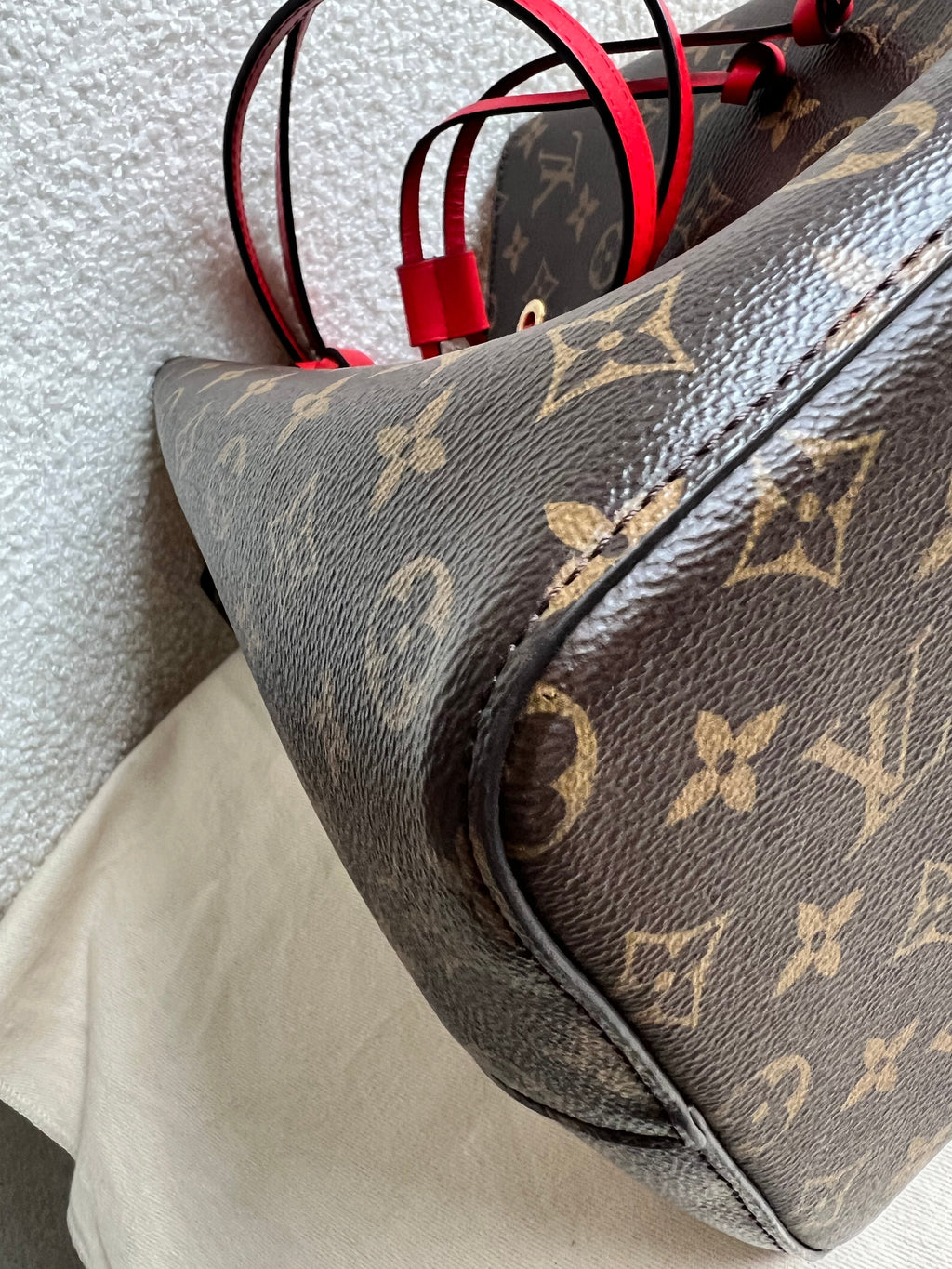 Louis Vuitton Neo Noe Monogram (RRP £1,560)