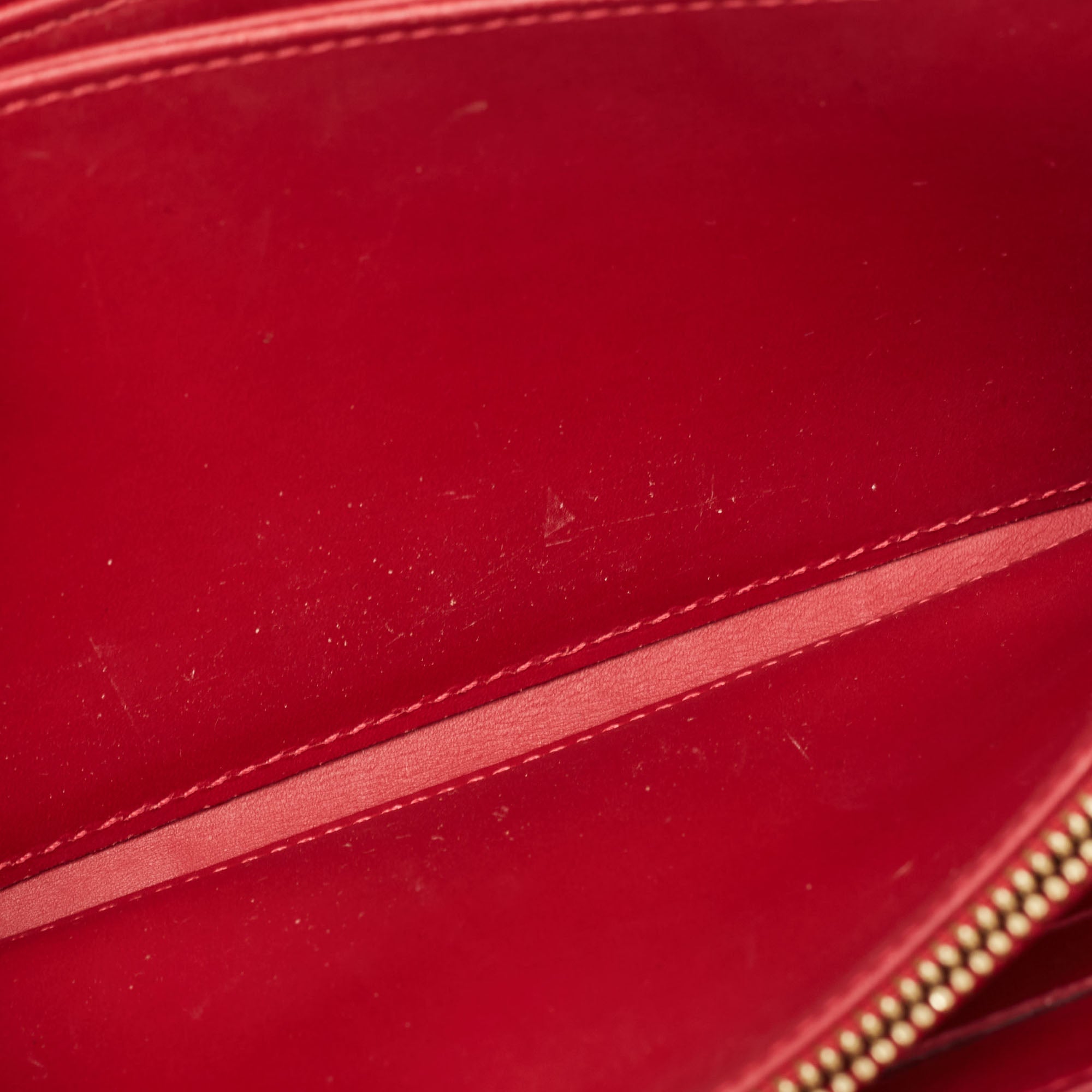 Louis Vuitton Pomme D&rsquo;amour Monogram Vernis Zippy Wallet