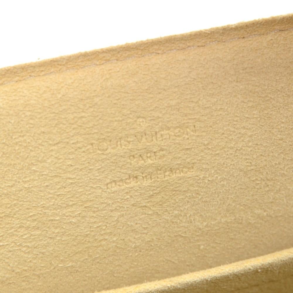 Louis Vuitto Beverly MM Shoulder Bag