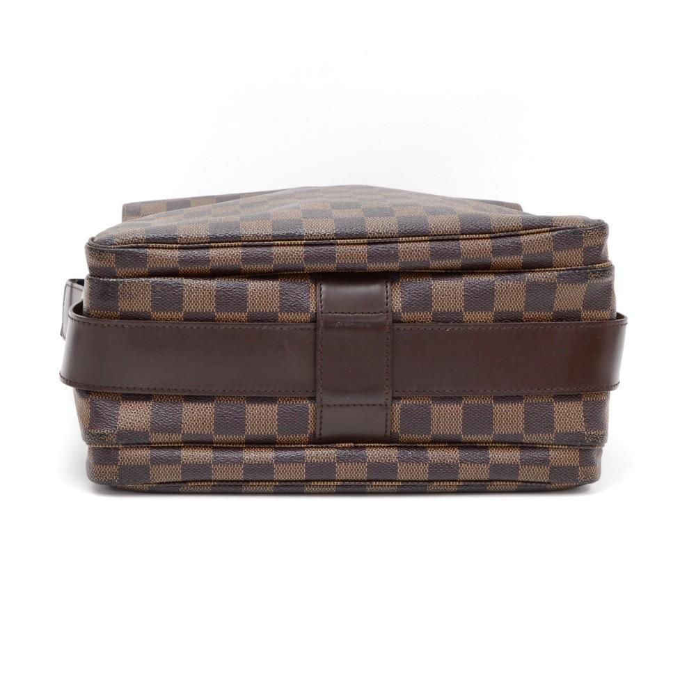 Louis Vuitto Naviglio Messenger Bag