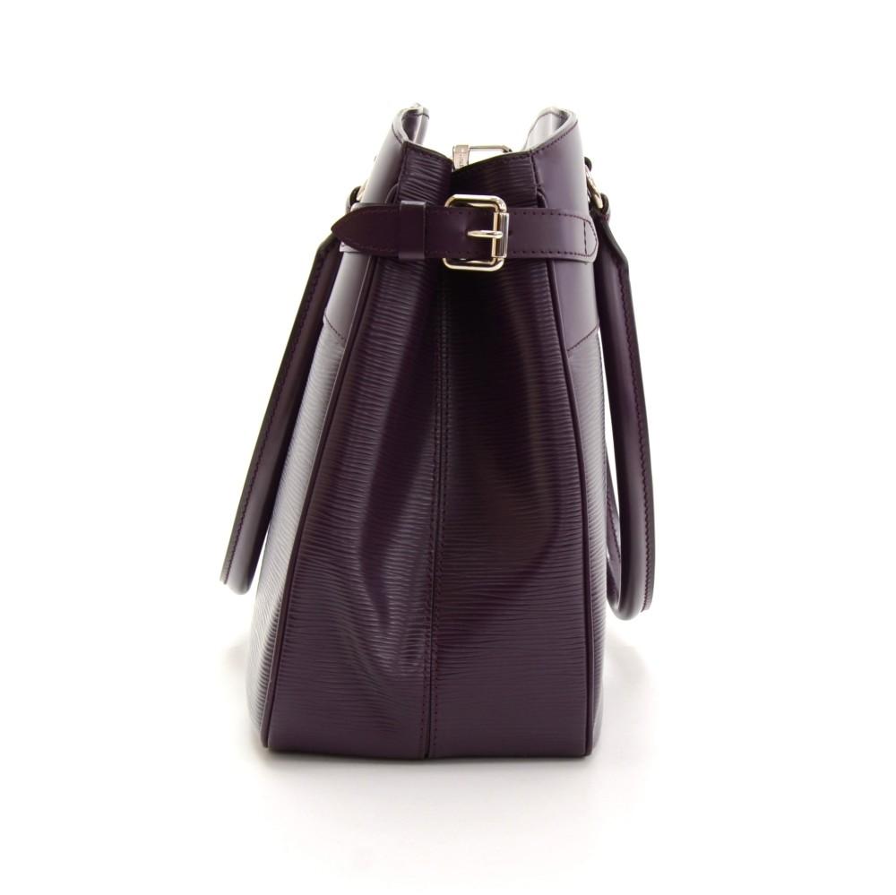 Louis Vuitto Passy GM Handbag