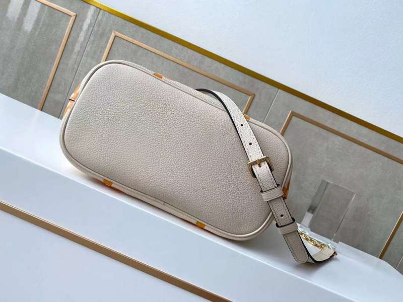 LOV2 Bags - Luxurious Bags  2527