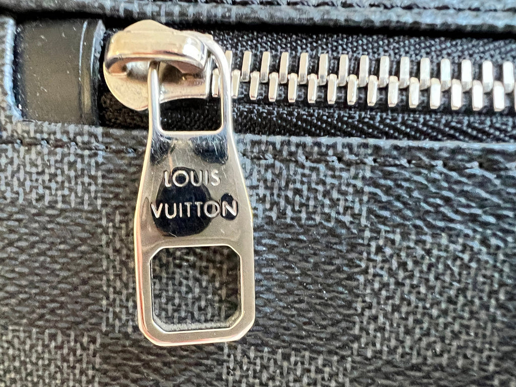 Louis Vuitton PM District Messenger Bag Damier Graphite