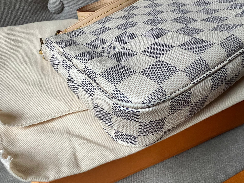 Louis Vuitton Pochette Accessoires Damier Azur (RRP £970)