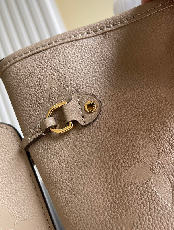 LOV2 Bags - Luxurious Bags  2531
