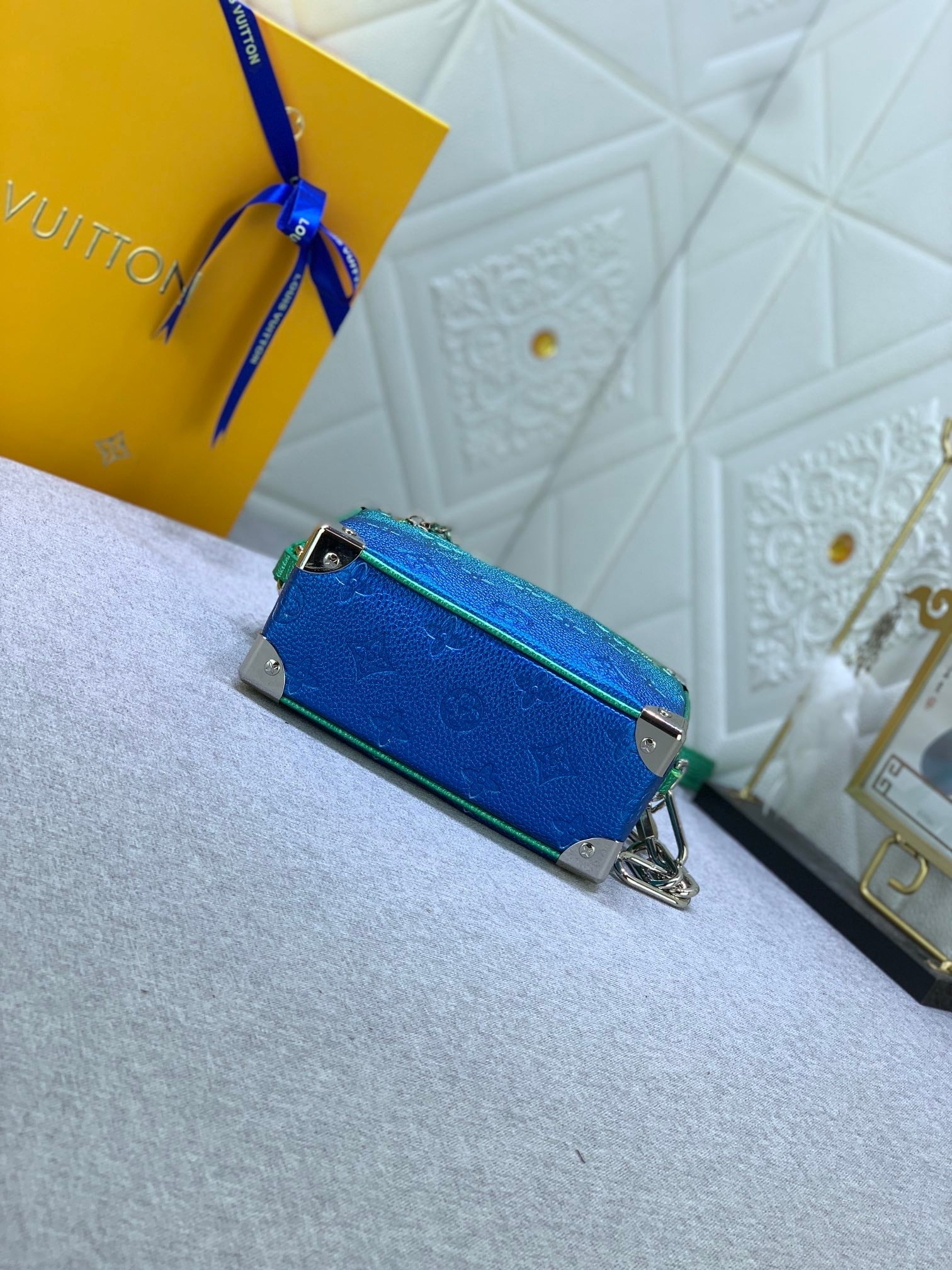 EN - New Bag LUV 644