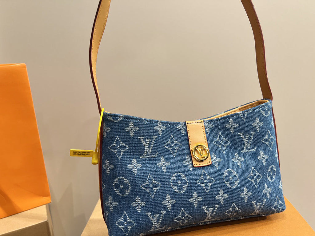 EN - Luxury Bags LUV 758
