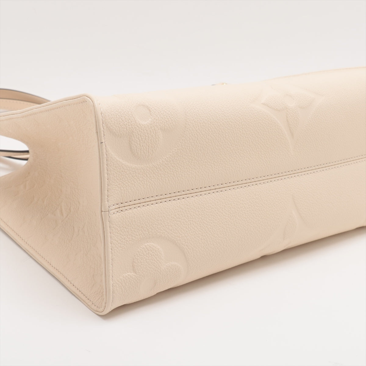 Louis Vuitton Monogram On The Go MM M46531