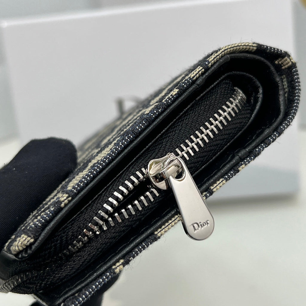 EN - New Arrival Wallet DIR 012