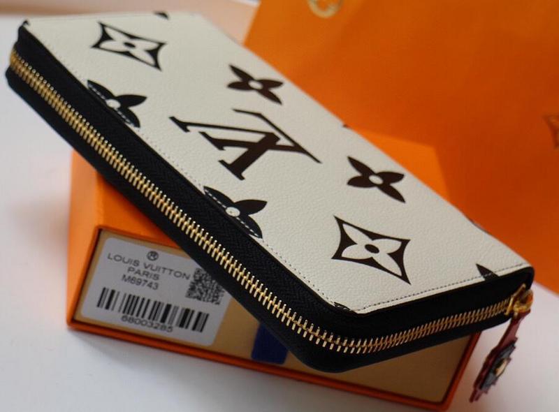SAMC - Mix Wallets - 015