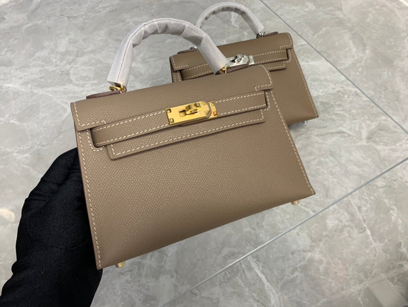 Glamy - HMS Bags - 1947